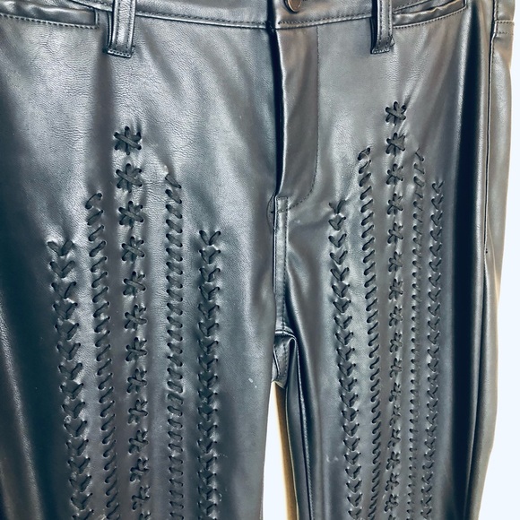 BLANK NYC Black Faux Leather Vegan Whipstitch Rock & Roll Jeans! Size 27 - Picture 13 of 15
